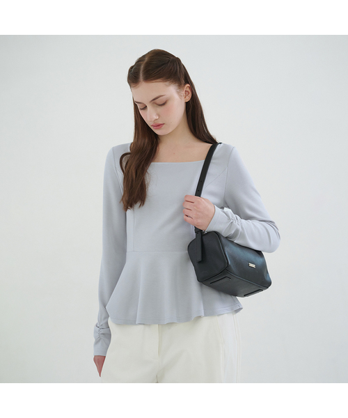 MICANE(ミケーネ)の「タヒールペプラムT(Tシャツ/カットソー・レディース・アイボリー/スカイブルー/ブラック・MEDIUM/LARGE/XX-LARGE/X-LARGE/SMALL)」の3枚目の写真