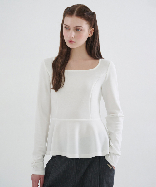 MICANE(ミケーネ)の「タヒールペプラムT(Tシャツ/カットソー・レディース・アイボリー/スカイブルー/ブラック・MEDIUM/LARGE/XX-LARGE/X-LARGE/SMALL)」の4枚目の写真