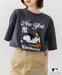 PEANUTS（ピーナッツ）の「【PEANUTS×MLB】【レジャー・フェスに】MLB×スヌーピー 刺繍Tシャツ 厚手コットン100% 透けない・丈夫 ストリートスタイル（Tシャツ/カットソー）」