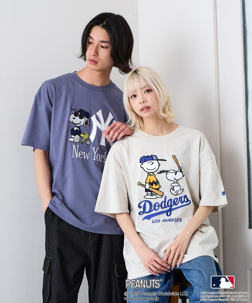 PEANUTS（ピーナッツ）の「【PEANUTS×MLB】【レジャー・フェスに】MLB×スヌーピー 刺繍Tシャツ 厚手コットン100% 透けない・丈夫 ストリートスタイル（Tシャツ/カットソー・メンズ・ブルー系その他2/ホワイト系その他3/ホワイト系その他/ベージュ系その他/ブラック系その他/ホワイト系その他2/ブラック系その他3/ホワイト系その他5/ブルー系その他4/ブラック系その他5/ホワイト系その他4/ベージュ系その他6/ブラック系その他6・LARGE/MEDIUM/X-LARGE）」の19枚目の写真
