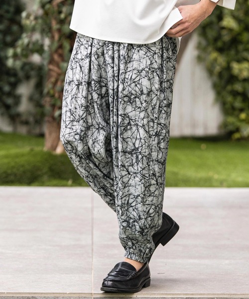 CAMBIO(カンビオ)の「mp14863-Geometric Rayon Nylon Jogger Pants サルエルジョガーパンツ(S68226cmb)(その他パンツ・メンズ・ホワイト×ブラック・L/M/S)」の3枚目の写真