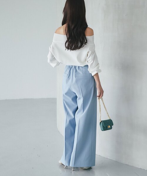 La boutique BonBon（ラブティックボンボン）の「【接触冷感・スッキリ美人見え】クールタッチUVすっきりオフショルニット（ニット/セーター・レディース・ネイビー/イエロー/ホワイト・FREE）」の9枚目の写真