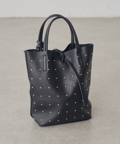 Lui's(ルイス)の「MILLELA FIRENZE スタッズミニトートバッグ(トートバッグ・レディース・ブラック・FREE)」の1枚目の写真