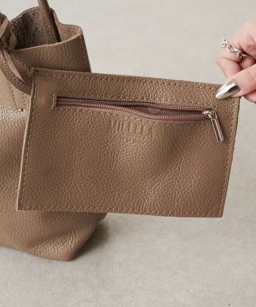 Lui's(ルイス)の「MILLELA FIRENZE スタッズミニトートバッグ(トートバッグ・レディース・ブラック・FREE)」の2枚目の写真