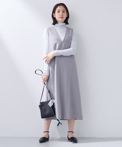 INDIVI（インディヴィ）の「【インナーとして使える／通気性◎】テレコジャージトップス（Tシャツ/カットソー・レディース・ライトグレー/ホワイト/ブラック・40/38/34）」の11枚目の写真