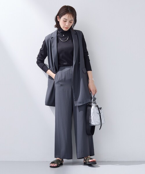 INDIVI（インディヴィ）の「【インナーとして使える／通気性◎】テレコジャージトップス（Tシャツ/カットソー・レディース・ライトグレー/ホワイト/ブラック・40/38/34）」の14枚目の写真