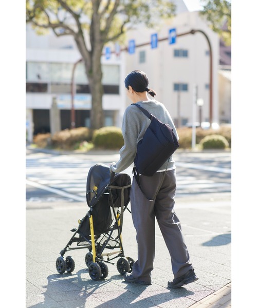 EDITA.(エディータ)の「洗濯機で洗える Washable Everyday Round 2way Tote 大容量 / 防水(トートバッグ・レディース・ブラック・FREE)」の2枚目の写真