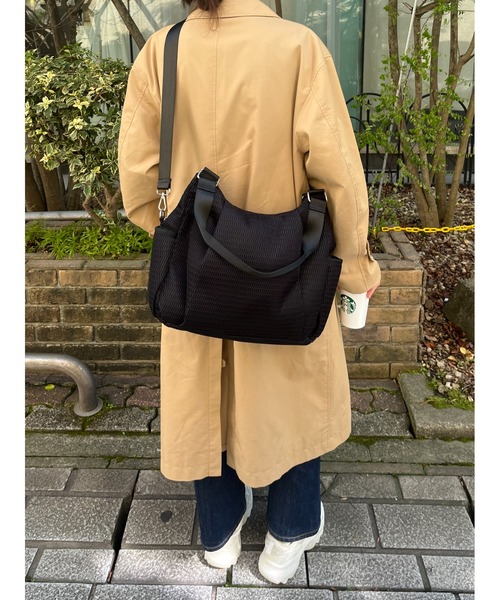 EDITA.(エディータ)の「洗濯機で洗える Washable Everyday Round 2way Tote 大容量 / 防水(トートバッグ・レディース・ブラック・FREE)」の6枚目の写真