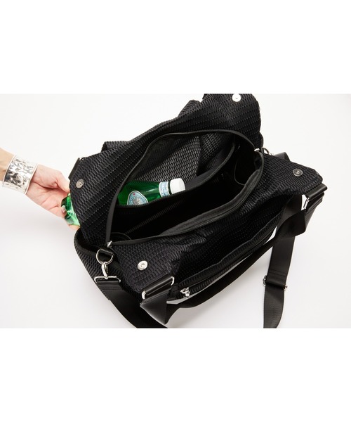 EDITA.(エディータ)の「洗濯機で洗える Washable Everyday Round 2way Tote 大容量 / 防水(トートバッグ・レディース・ブラック・FREE)」の13枚目の写真
