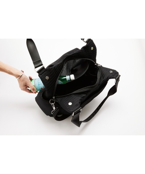 EDITA.(エディータ)の「洗濯機で洗える Washable Everyday Round 2way Tote 大容量 / 防水(トートバッグ・レディース・ブラック・FREE)」の16枚目の写真