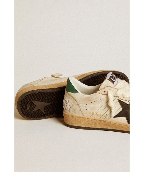 GOLDEN GOOSE（ゴールデングース）の「Ball Star レディース レザースター（ブラック）＆レザーヒールタブ（グリーン）（スニーカー・レディース・ホワイト×ブラック・36/37/38/40）」の2枚目の写真