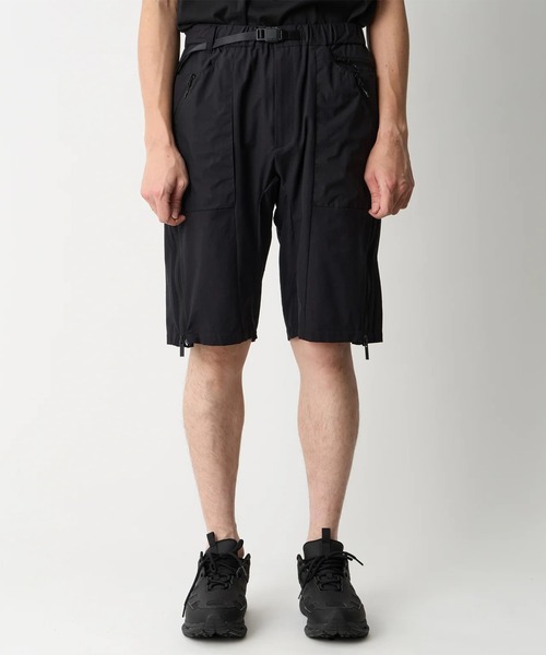 WHITE MOUNTAINEERING(ホワイトマウンテニアリング)の「【White Mountaineering/ホワイトマウンテニアリング】EASY SHORT PANTS(その他パンツ・メンズ・ブラック・2/1)」の2枚目の写真