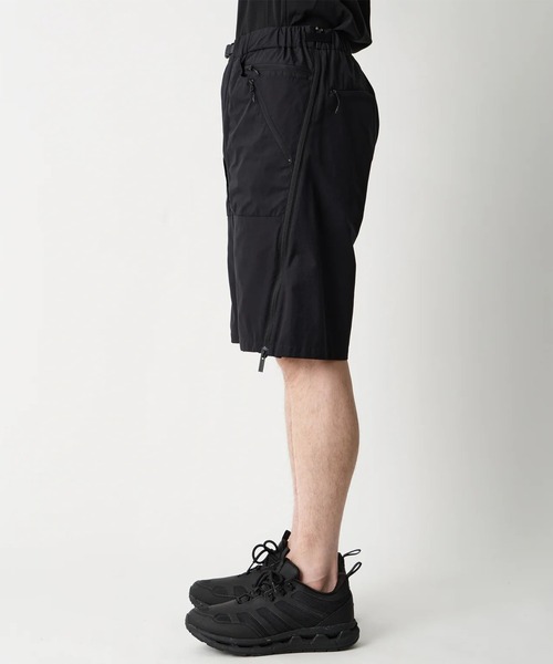 WHITE MOUNTAINEERING(ホワイトマウンテニアリング)の「【White Mountaineering/ホワイトマウンテニアリング】EASY SHORT PANTS(その他パンツ・メンズ・ブラック・2/1)」の4枚目の写真
