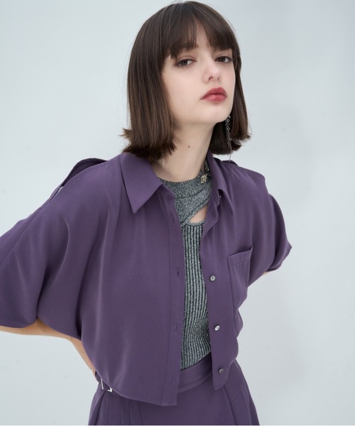 HARE(ハレ)の「カタアキトロミショートシャツ(HARE)(シャツ/ブラウス・レディース・イエロー/ブルーグリーン/ブラック/パープル/オレンジ/レッド・FREE)」の3枚目の写真