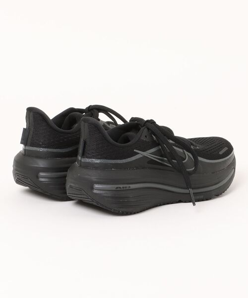 NIKE(ナイキ)の「NIKE ナイキ W AIR WINFLO 12 レディーススニーカー ランニングシューズ 厚底(Wエアウィンフロー12)(スニーカー・レディース・ブラック×ホワイト/ブラック×ブラック・22.5cm/23.0cm/23.5cm/24.0cm/24.5cm/25.0cm/25.5cm)」の4枚目の写真