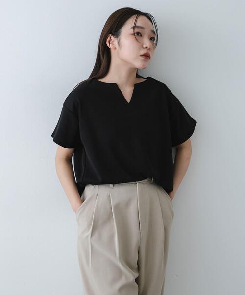 SENSE OF PLACE by URBAN RESEARCH（センスオブプレイスバイアーバンリサーチ）の「キーネックミラノリブTシャツ（Tシャツ/カットソー・レディース・オフホワイト/ホワイト系その他/ブラック/ブラウン/オレンジ・ONE）」の3枚目の写真