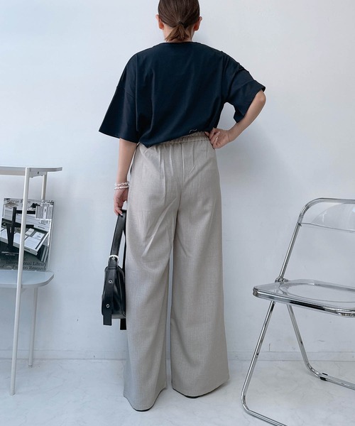 AS KNOW AS plus（アズノゥアズプラス）の「〇アートフラワー半袖Tシャツ（Tシャツ/カットソー・レディース・オートミール/オフホワイト/ブラック/ネイビー・FREE）」の12枚目の写真