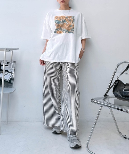 AS KNOW AS plus（アズノゥアズプラス）の「〇アートフラワー半袖Tシャツ（Tシャツ/カットソー・レディース・オートミール/オフホワイト/ブラック/ネイビー・FREE）」の17枚目の写真