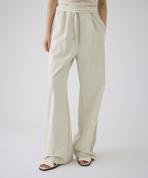 RIM.ARK(リムアーク)の「【RIM.ARK/リムアーク】Side tuck sporty PT/サイドタックスポーティーパンツ(その他パンツ・レディース・ライトベージュ/ブラック・36/38)」の2枚目の写真