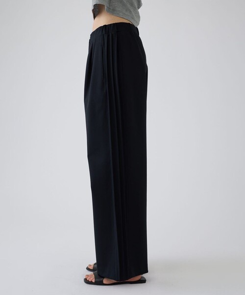 RIM.ARK(リムアーク)の「【RIM.ARK/リムアーク】Side tuck sporty PT/サイドタックスポーティーパンツ(その他パンツ・レディース・ライトベージュ/ブラック・36/38)」の5枚目の写真