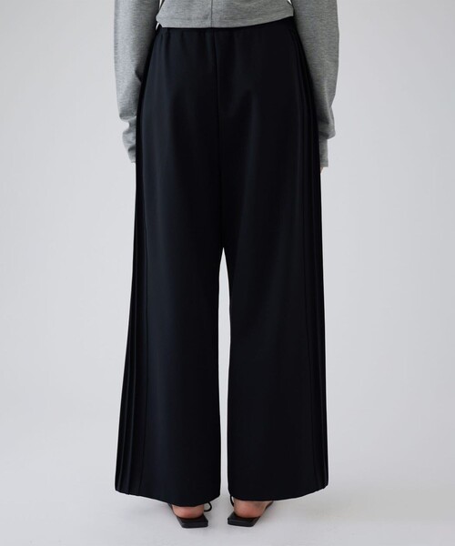 RIM.ARK(リムアーク)の「【RIM.ARK/リムアーク】Side tuck sporty PT/サイドタックスポーティーパンツ(その他パンツ・レディース・ライトベージュ/ブラック・36/38)」の4枚目の写真