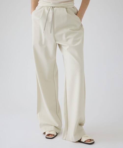 RIM.ARK(リムアーク)の「【RIM.ARK/リムアーク】Side tuck sporty PT/サイドタックスポーティーパンツ(その他パンツ・レディース・ライトベージュ/ブラック・36/38)」の3枚目の写真