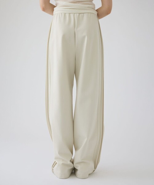 RIM.ARK(リムアーク)の「【RIM.ARK/リムアーク】Side tuck sporty PT/サイドタックスポーティーパンツ(その他パンツ・レディース・ライトベージュ/ブラック・36/38)」の15枚目の写真