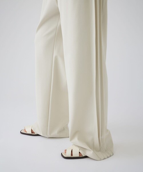 RIM.ARK(リムアーク)の「【RIM.ARK/リムアーク】Side tuck sporty PT/サイドタックスポーティーパンツ(その他パンツ・レディース・ライトベージュ/ブラック・36/38)」の11枚目の写真