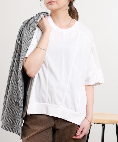 BRODIAEA(ブローディア)の「BRODIAEA ドロップショルダー切替カットソープルオーバー 半端袖(Tシャツ/カットソー・レディース・オフホワイト/グレイッシュベージュ/ブラック/ライトグリーン・40)」の1枚目の写真
