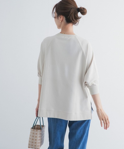 URBAN RESEARCH DOORS(アーバンリサーチドアーズ)の「オーバーサイズドルマンプルオーバー(Tシャツ/カットソー・レディース・チャコールグレー/ナチュラル・FREE)」の13枚目の写真