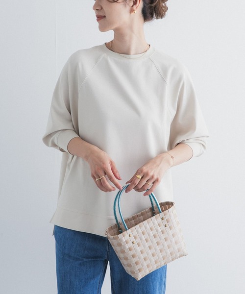 URBAN RESEARCH DOORS(アーバンリサーチドアーズ)の「オーバーサイズドルマンプルオーバー(Tシャツ/カットソー・レディース・チャコールグレー/ナチュラル・FREE)」の16枚目の写真