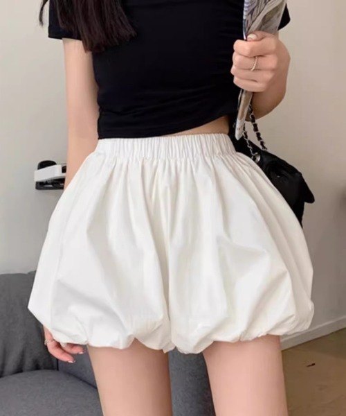 Ritzy(リッツィー)の「2 色展開 バルーンショートパンツ(スカート・レディース・ブラック/ホワイト・M/S/L)」の4枚目の写真