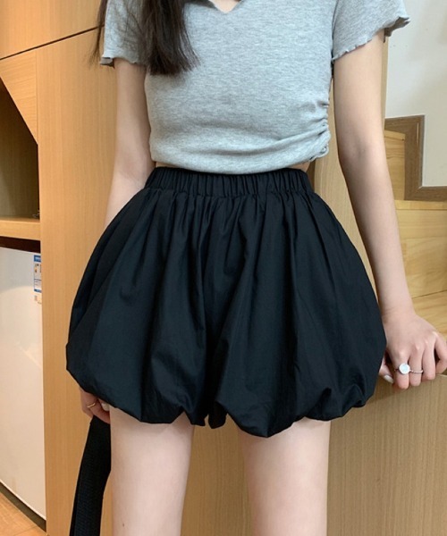 Ritzy(リッツィー)の「2 色展開 バルーンショートパンツ(スカート・レディース・ブラック/ホワイト・M/S/L)」の16枚目の写真