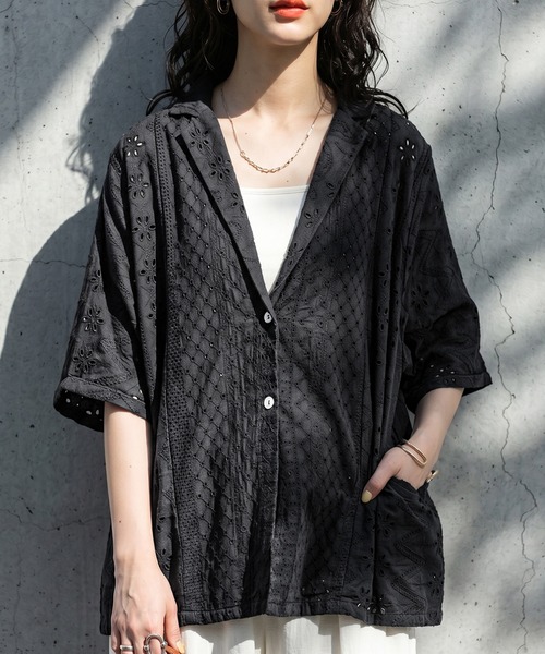 antiqua(アンティカ)の「インド綿 レース ジャケット(テーラードジャケット・レディース・ブラック/ホワイト・ONESIZE)」の2枚目の写真