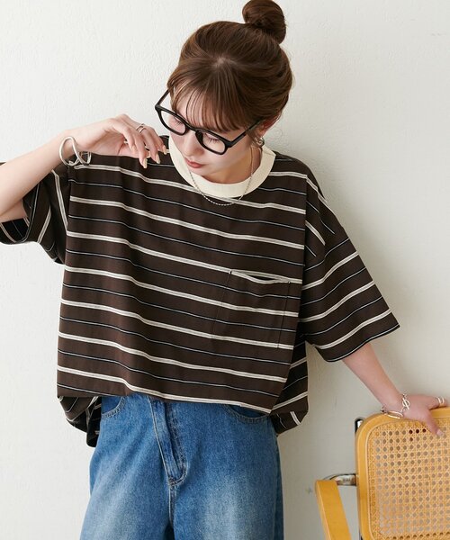 DISCOAT(ディスコート)の「【Enlude/1枚で着映え♪】アソートボーダーポケ付きTシャツ《ユニセックス》(Tシャツ/カットソー・レディース・オフホワイト/ブルー/ブラウン・MEDIUM/LARGE)」の2枚目の写真