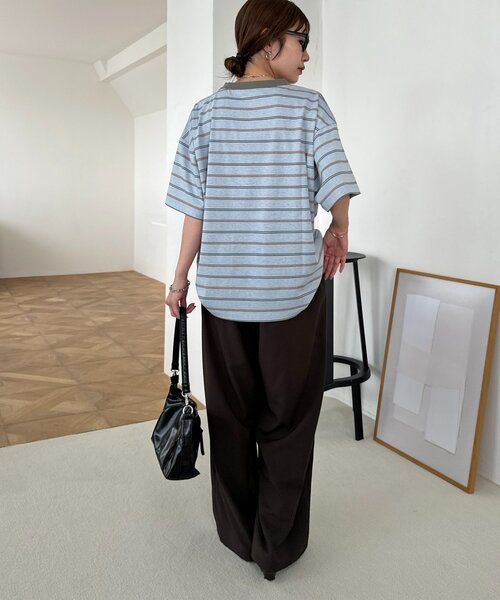 DISCOAT(ディスコート)の「【Enlude/1枚で着映え♪】アソートボーダーポケ付きTシャツ《ユニセックス》(Tシャツ/カットソー・レディース・オフホワイト/ブルー/ブラウン・MEDIUM/LARGE)」の8枚目の写真