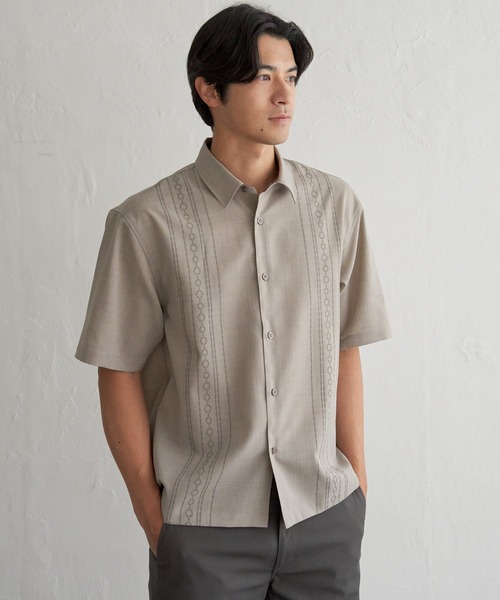 ikka(イッカ)の「【接触冷感】リネンライクエスニックプリントシャツ(シャツ/ブラウス・メンズ・カーキ/ベージュ/ネイビー・XL/L/M/S)」の4枚目の写真