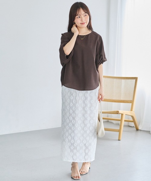 LAVEANGE(ラビアンジェ)の「レースナロースカート|ON/OFF使える/セットアップ対応/Iラインスカート/きれいめ/上品見え/ウエストゴム(スカート・レディース・オフホワイト/ブラック・M/LL/3L/4L)」の3枚目の写真