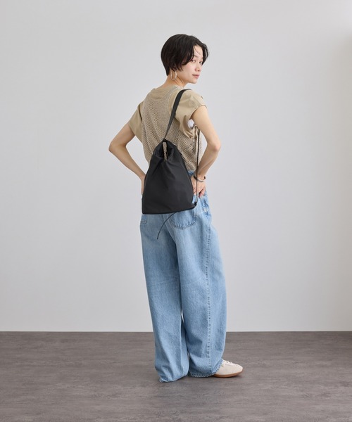 SALON adam et rope'（サロン アダム エ ロペ）の「【WEB限定】マルチWAY撥水ボンサック（ショルダーバッグ・レディース・ブラック・FREE）」の5枚目の写真