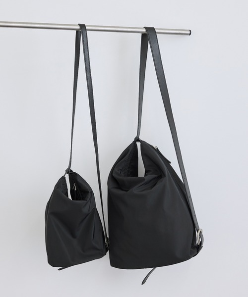 SALON adam et rope'（サロン アダム エ ロペ）の「【WEB限定】マルチWAY撥水ボンサック（ショルダーバッグ・レディース・ブラック・FREE）」の8枚目の写真