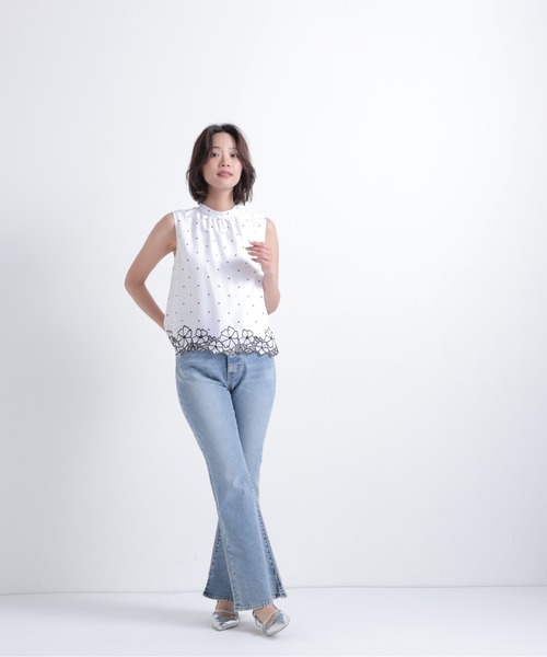 NATURAL BEAUTY BASIC(ナチュラルビューティーベーシック)の「ドットフラワー刺繍ブラウス(シャツ/ブラウス・レディース・ホワイト系その他/ブラック系その他2・SMALL/MEDIUM)」の16枚目の写真