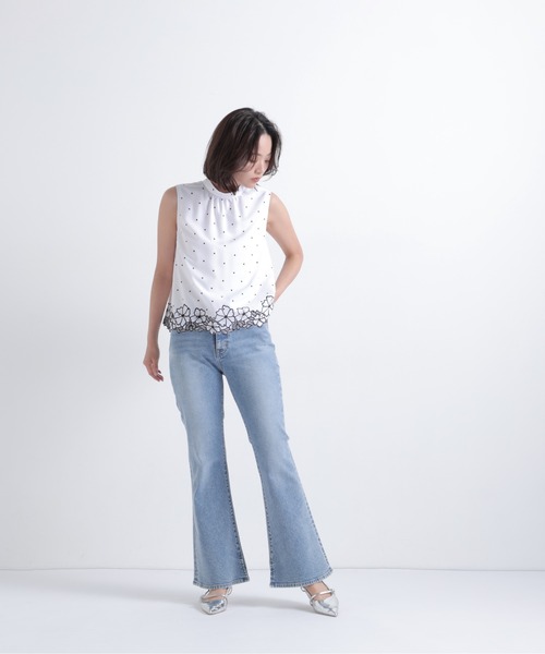 NATURAL BEAUTY BASIC(ナチュラルビューティーベーシック)の「ドットフラワー刺繍ブラウス(シャツ/ブラウス・レディース・ホワイト系その他/ブラック系その他2・SMALL/MEDIUM)」の22枚目の写真