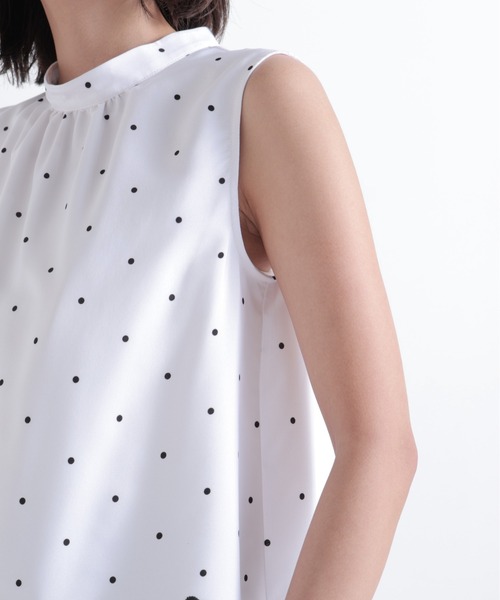 NATURAL BEAUTY BASIC(ナチュラルビューティーベーシック)の「ドットフラワー刺繍ブラウス(シャツ/ブラウス・レディース・ホワイト系その他/ブラック系その他2・SMALL/MEDIUM)」の5枚目の写真