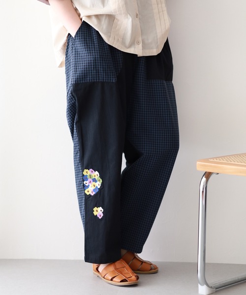 Emago(イマゴ)の「EMAGO かくかく花刺繍パンツ(その他パンツ・レディース・ブラック/アイボリー・FREE)」の11枚目の写真