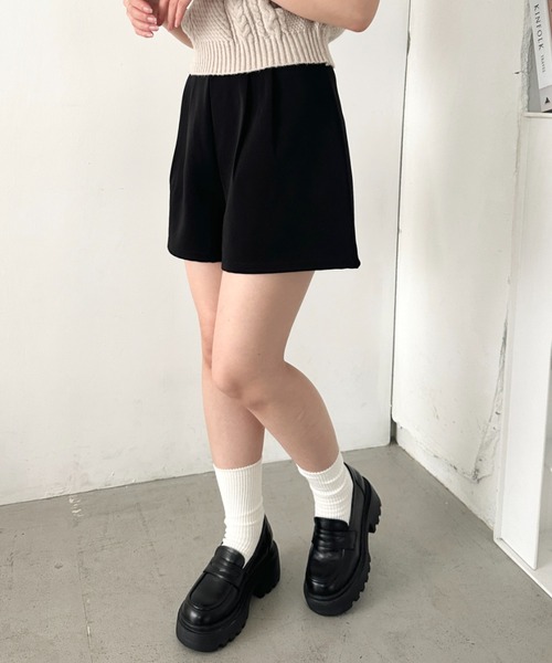 CLEA（クレア）の「シンプルハイウエスト無地ショートパンツ（その他パンツ・レディース・ベージュ/グレー/ブラック/オフホワイト・M/L）」の14枚目の写真