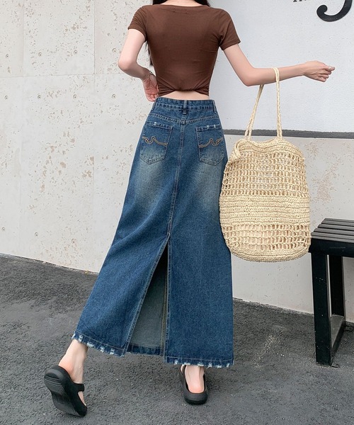 LUCPY（ラクピー）の「ヴィンテージAラインロングデニムスカート（スカート・レディース・ネイビー・MEDIUM/LARGE/X-LARGE/SMALL）」の2枚目の写真