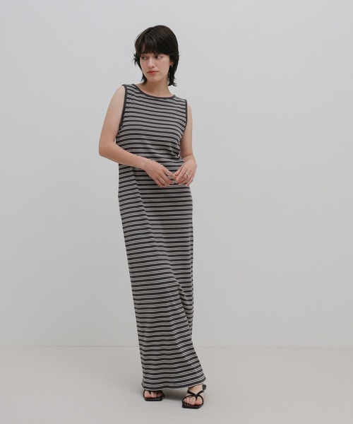 select MOCA(セレクトモカ)の「ボーダータンクトップロングワンピース(ワンピース・レディース・グレー/チャコールグレー・LARGE/MEDIUM)」の3枚目の写真