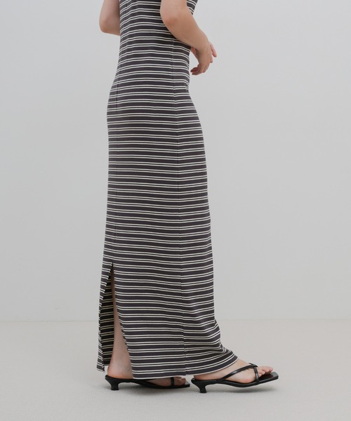 select MOCA(セレクトモカ)の「ボーダータンクトップロングワンピース(ワンピース・レディース・グレー/チャコールグレー・LARGE/MEDIUM)」の13枚目の写真