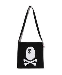A BATHING APE（アベイシングエイプ）の「CRYSTAL STONE BABY LISA