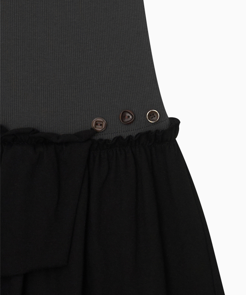 OHESHIO（オヘシオ）の「SHIRRING LAYERED DRESS, CHARCOAL（ワンピース・レディース・その他・FREE）」の11枚目の写真